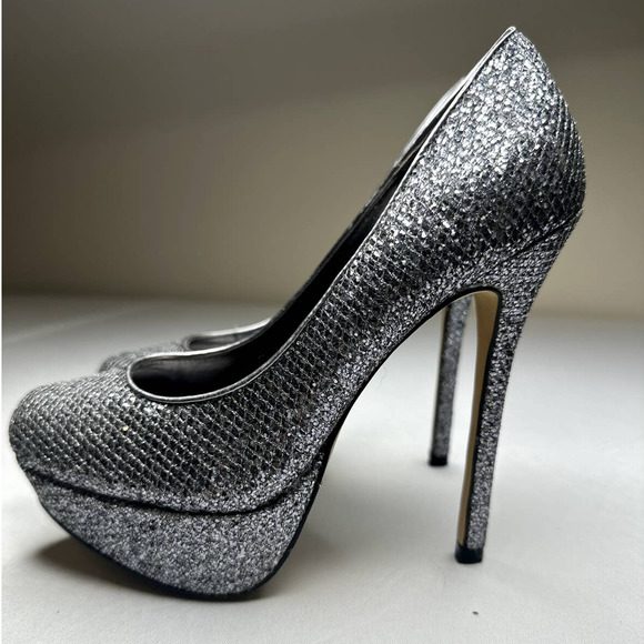 Baker Shoes - BAKERS SILVER PLATFORM HEELS GLITTER SIZE 6